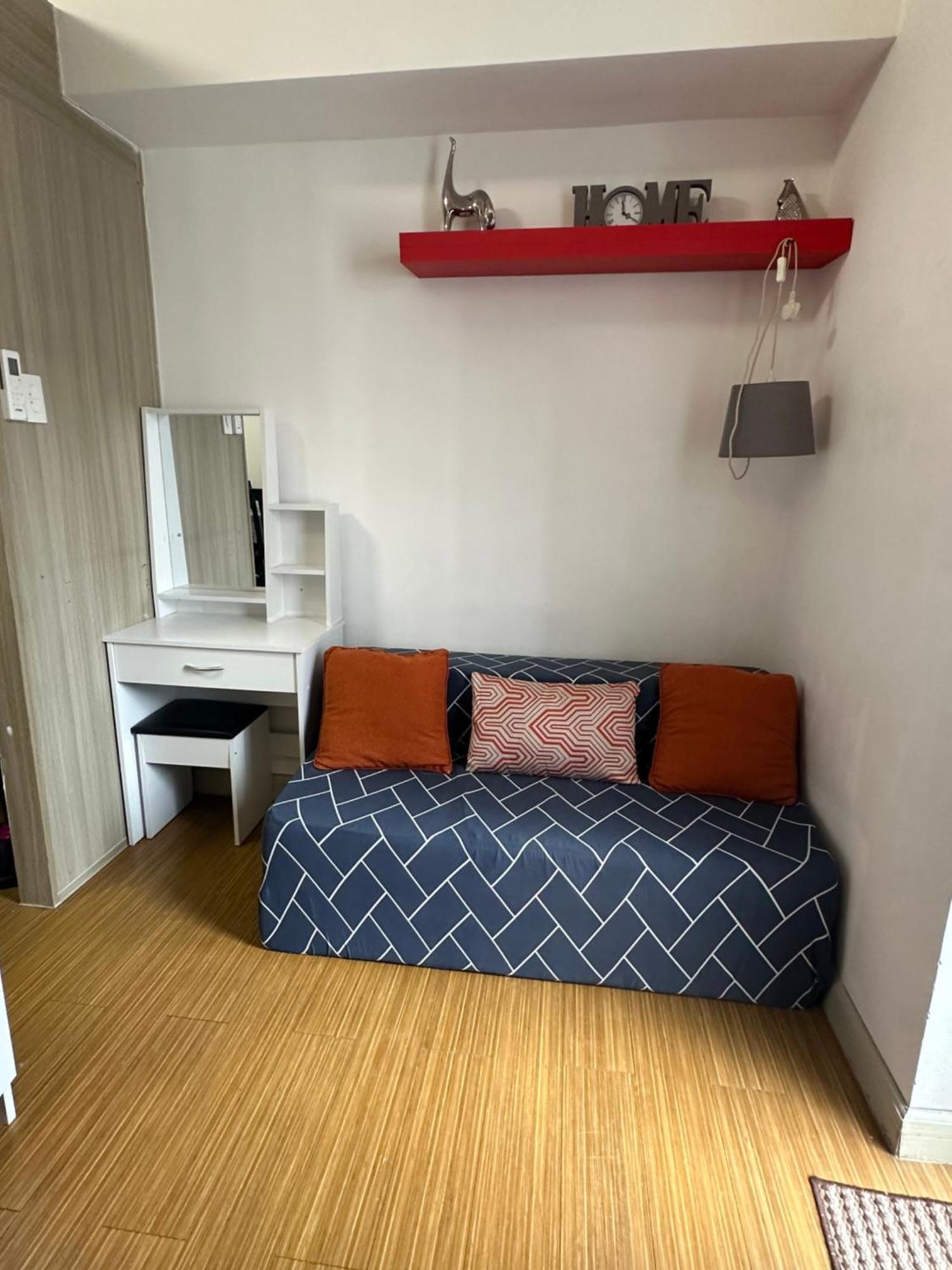 Trig Place At Grace In Taguig Apartment *